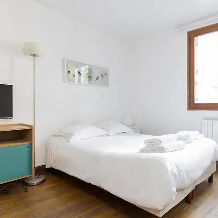 Pantheon Private Latin Quarter Studio